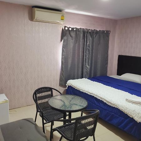 Uno Inn Bangkok Luaran gambar