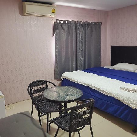 Uno Inn Bangkok Luaran gambar
