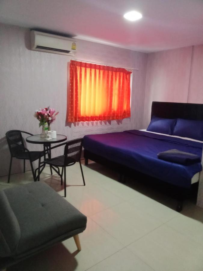Uno Inn Bangkok Luaran gambar