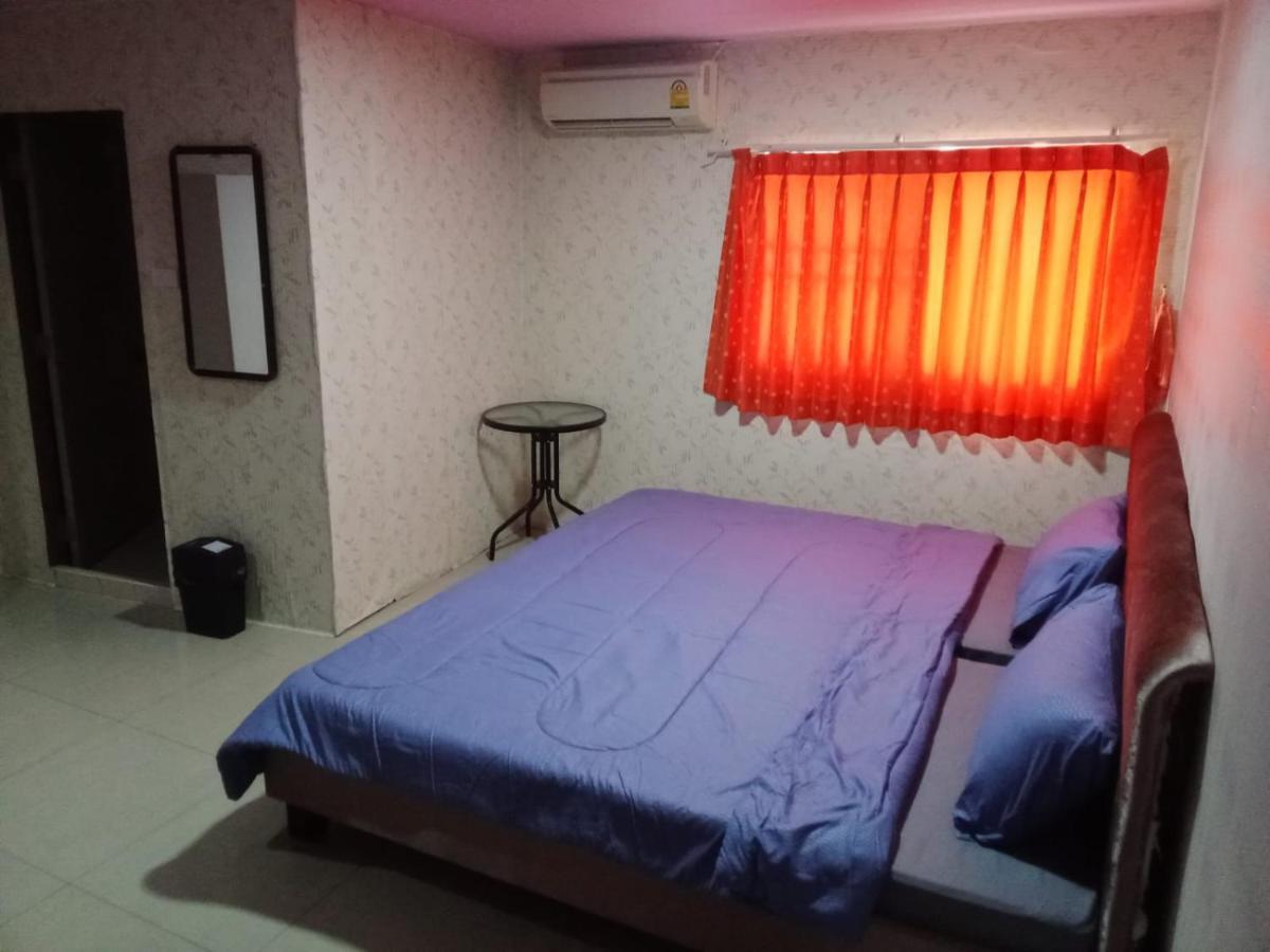 Uno Inn Bangkok Luaran gambar