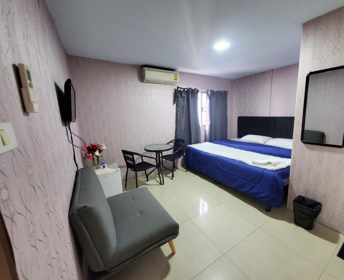 Uno Inn Bangkok Luaran gambar