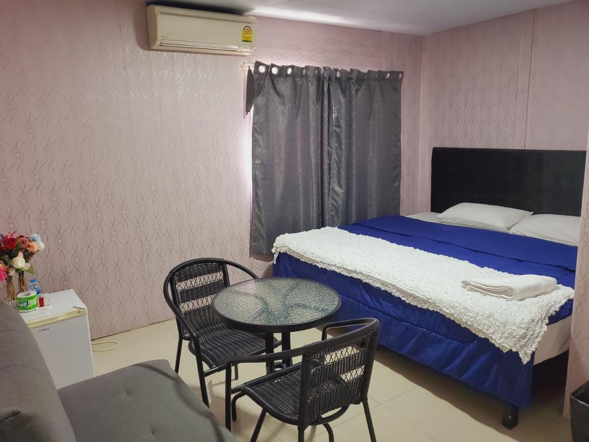Uno Inn Bangkok Luaran gambar