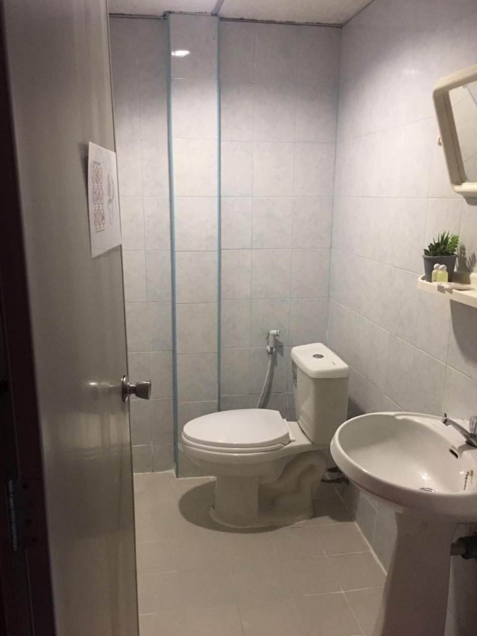 Uno Inn Bangkok Luaran gambar