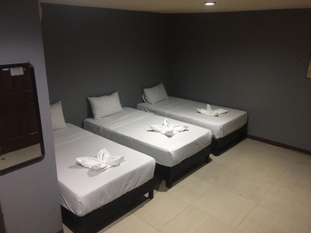 Uno Inn Bangkok Luaran gambar